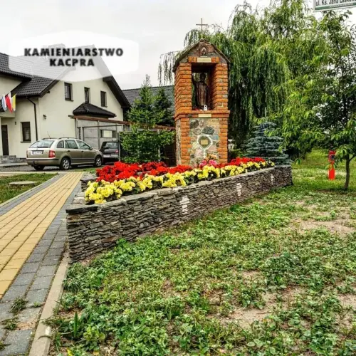 Kapliczka wykonana przez Kamieniarstwo Kacpra