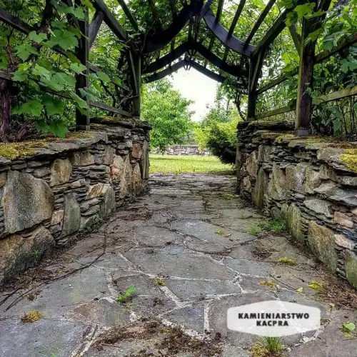 Aranżacja ogrodowa wykonana przez Kamieniarstwo Kacpra